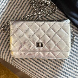 CHANEL Reissue 2.55 WOC Metallic Silver